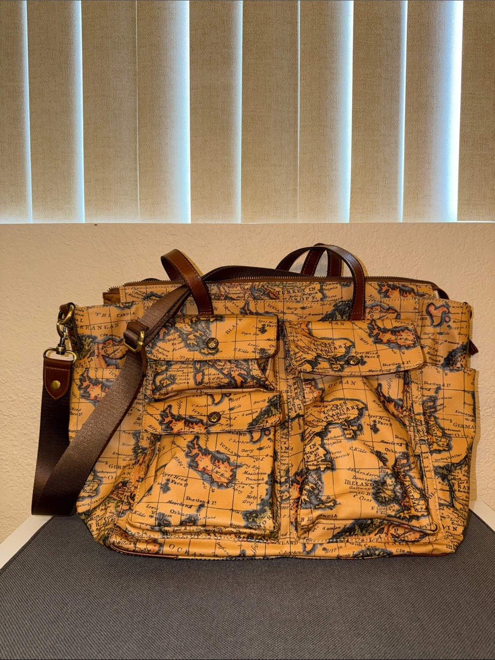 Patricia Nash Traveling bag